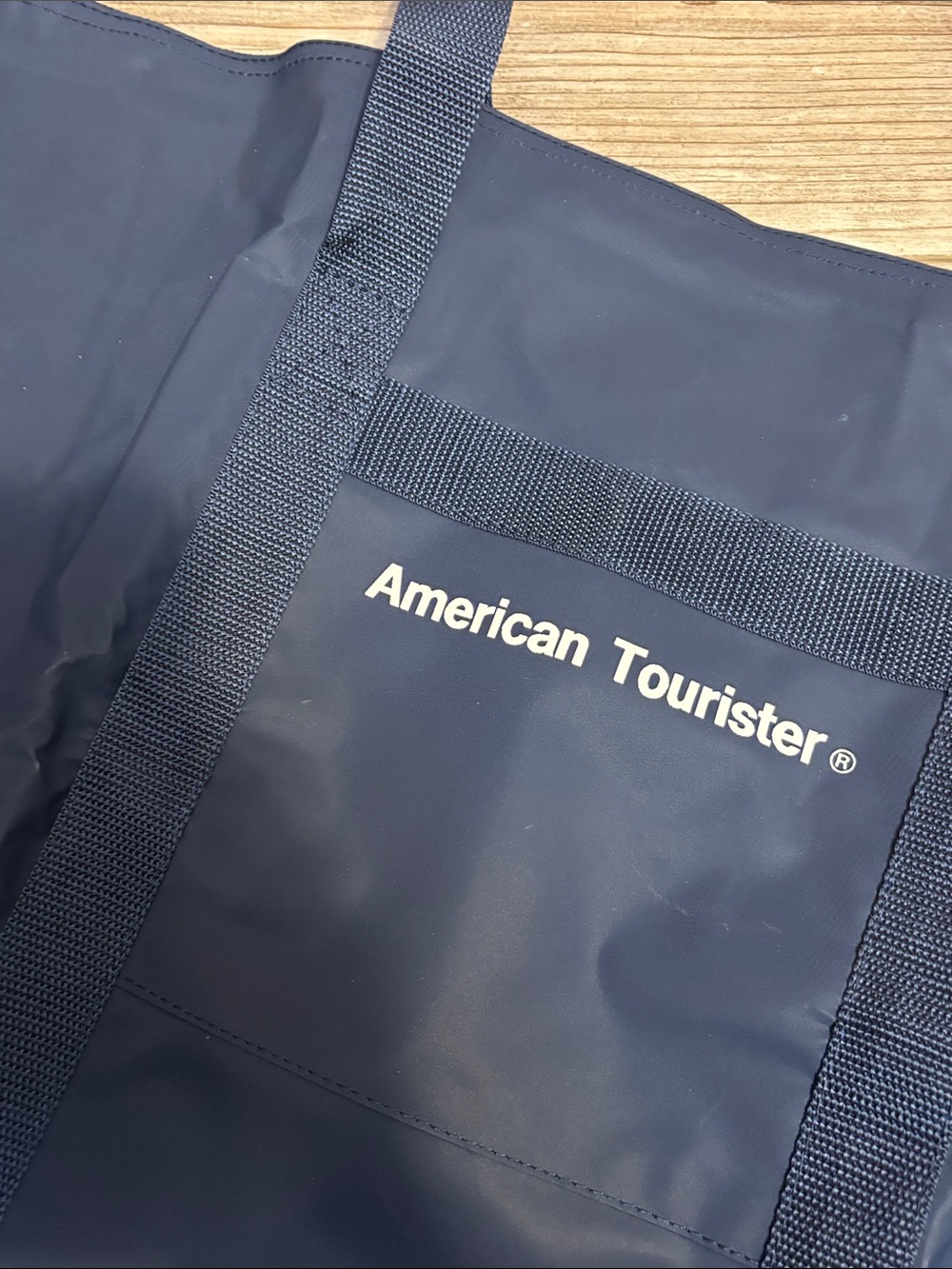 American Tourister Navy Duffel Tote with Red Trim - Picture 6 of 8